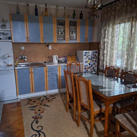Apartman บายินา บาชตา ภายนอก รูปภาพ